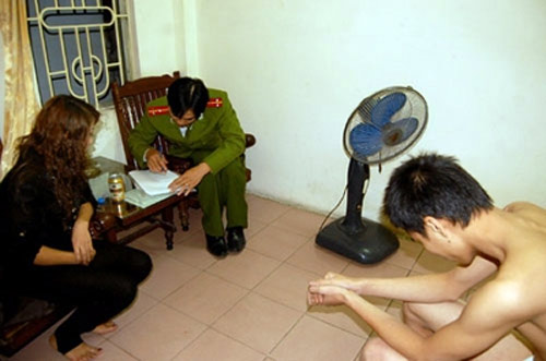 Cuộc tháo chạy của "bố mì" khỏi thế giới mại dâm online - 2