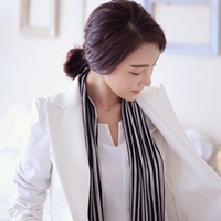 Thời trang công sở - Tới sở sành điệu chỉ với trắng và đen