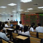 Tài chính - Bất động sản - Tiền vào chứng khoán ngày càng èo uột
