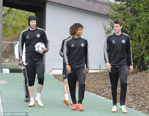 Hàng loạt trụ cột Chelsea trở lại - 1