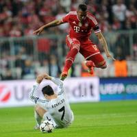 Bóng đá - CR7 đau đớn vì bị Bayern "triệt hạ"