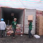 Thị trường - Tiêu dùng - Thêm 14 container hàng nghi nhập lậu