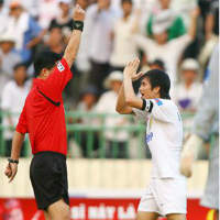 Bóng đá - Những màn vái lạy đáng xấu hổ với thể thao Việt