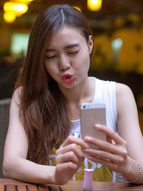 Bắt gặp Lan Ngọc đi "hẹn hò" - 1