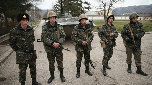 Ukraine bắt buộc thanh niên đi lính chống biểu tình - 1