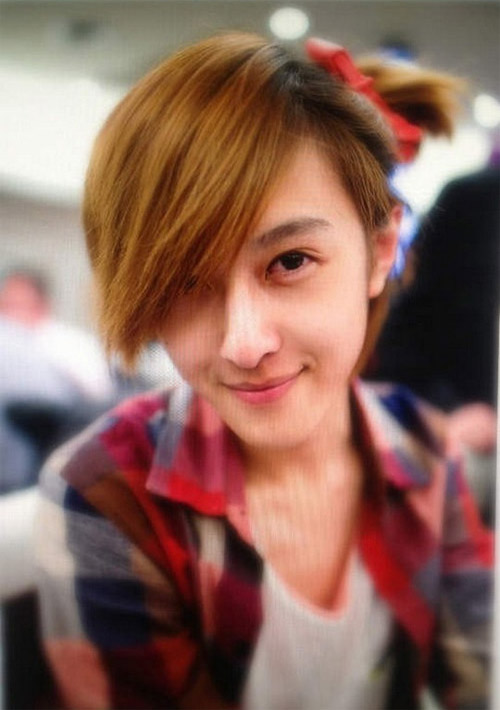 Những chàng trai hóa gái đẹp ngất ngây - 9