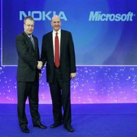 Thương vụ Microsoft - Nokia: tăng từ 7,2 lên 7,5 tỉ USD