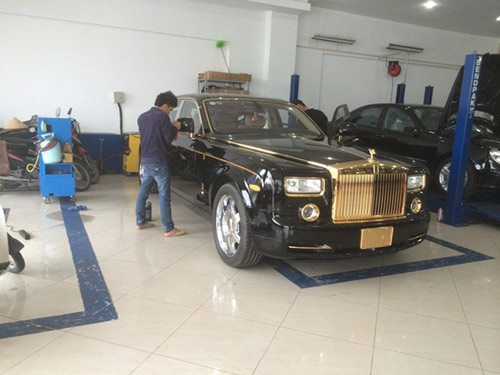 Rolls-Royce Phantom mạ vàng, in hình rồng ở Quảng Ninh - 10