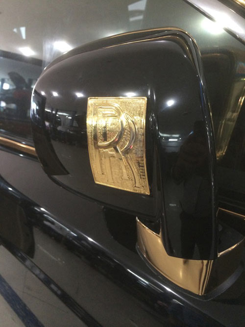 Rolls-Royce Phantom mạ vàng, in hình rồng ở Quảng Ninh - 4