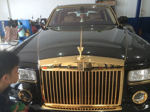 Rolls-Royce Phantom mạ vàng, in hình rồng ở Quảng Ninh - 5