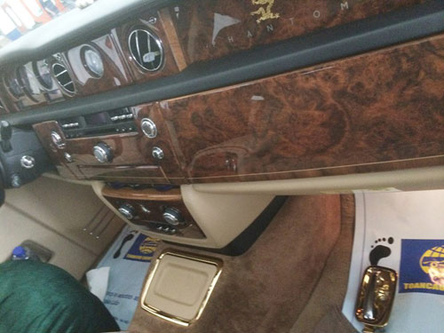 Rolls-Royce Phantom mạ vàng, in hình rồng ở Quảng Ninh - 9