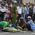 Tin tức trong ngày - Vợ gào khóc thảm thiết bên thi thể chồng