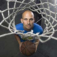 Thể thao - Siêu nhân với những cú ném rổ không thể ngờ