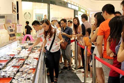 Những kiểu xếp hàng mua đồ chỉ có ở Việt Nam - 2