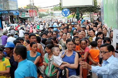 Những kiểu xếp hàng mua đồ chỉ có ở Việt Nam - 3