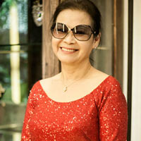 Ngôi sao điện ảnh - 4 trang phục độc của danh ca Khánh Ly đêm 9/5