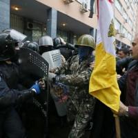 Tin tức trong ngày - Ukraine: Hàng nghìn người tấn công trụ sở cảnh sát Odessa