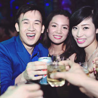 Ca nhạc - MTV - Dương Triệu Vũ được fan “quây chặt”