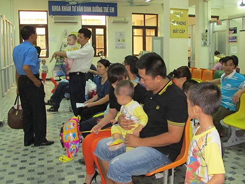 Chữa “bệnh lùn”: Đừng để quá muộn - 1