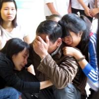 Pháp luật - Bị đâm chết sau khi tố chồng lột quần ở công ty