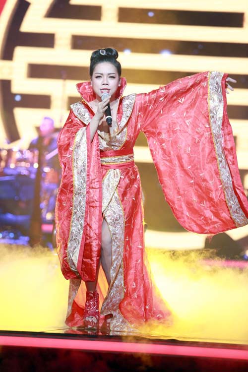 Hà Linh phủ nhận mặc trang phục Trung Quốc hát quan họ - 1