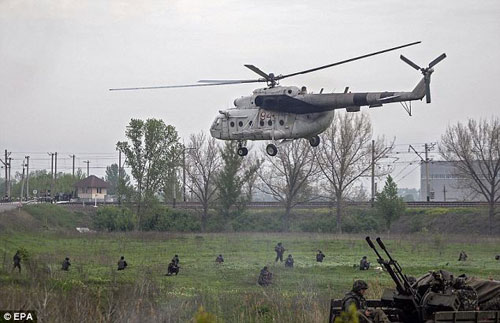 Một máy bay và 4 lính Ukraine bị bắn hạ ở Slavyansk - 1