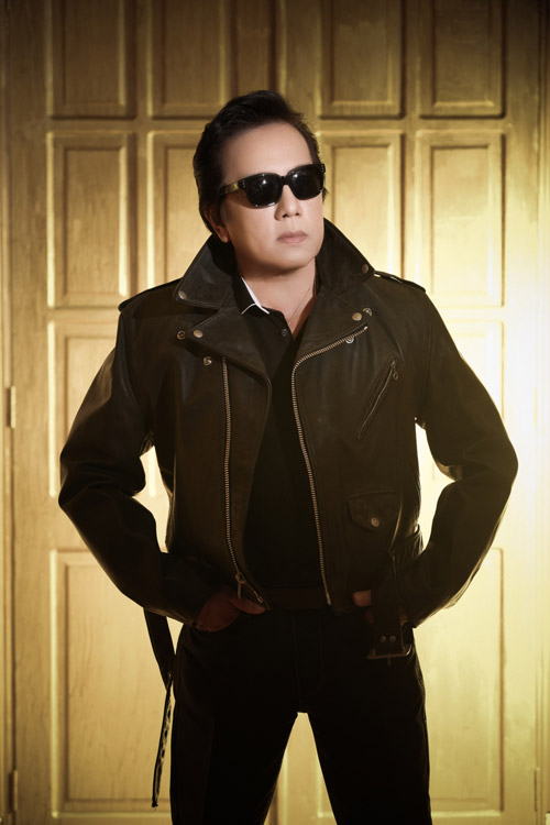 Lộ ảnh hiếm thời trẻ của Elvis Phương - 16