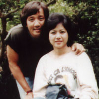 Ca nhạc - MTV - Lộ ảnh hiếm thời trẻ của Elvis Phương