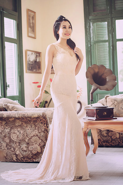 Nguyệt Ánh mơ màng làm cô dâu gợi cảm - 6