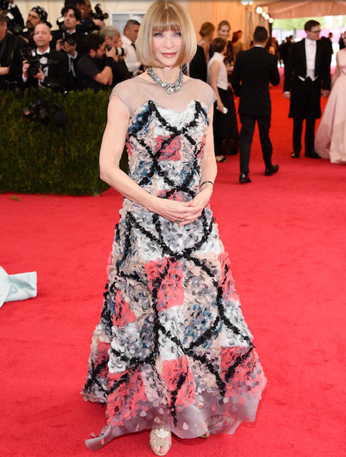 Nữ ca sĩ 9X thiếu duyên trên thảm đỏ - 8