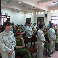 Pháp luật - Đường dây ma túy có nhiều cô gái trẻ đẹp hầu tòa