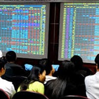 Tài chính - Bất động sản - Tiền “nóng” kéo chứng khoán khỏi “vũng lầy”