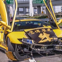 Ô tô - Xe máy - Lamborghini Diablo gặp nạn vì khoe “hàng”