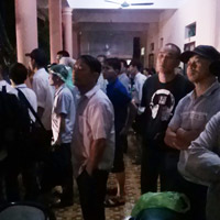 Tin tức trong ngày - Du khách lên Điện Biên Phủ đông chưa từng thấy