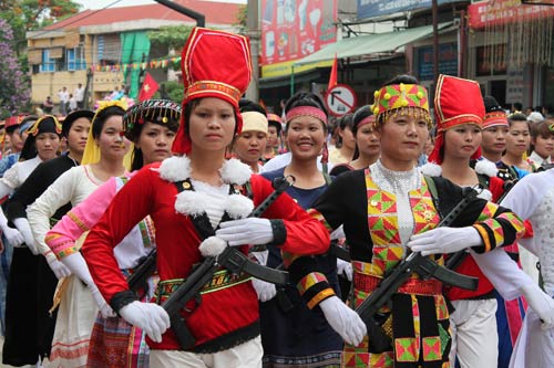 Toàn cảnh lễ diễu binh mừng chiến thắng Điện Biên Phủ - 5