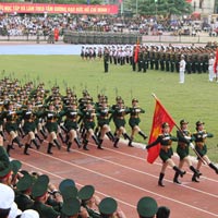 Tin tức trong ngày - Toàn cảnh lễ diễu binh mừng chiến thắng Điện Biên Phủ