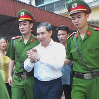 Tin tức trong ngày - Trước giờ tuyên án: Dương Chí Dũng sẽ thoát án tử?