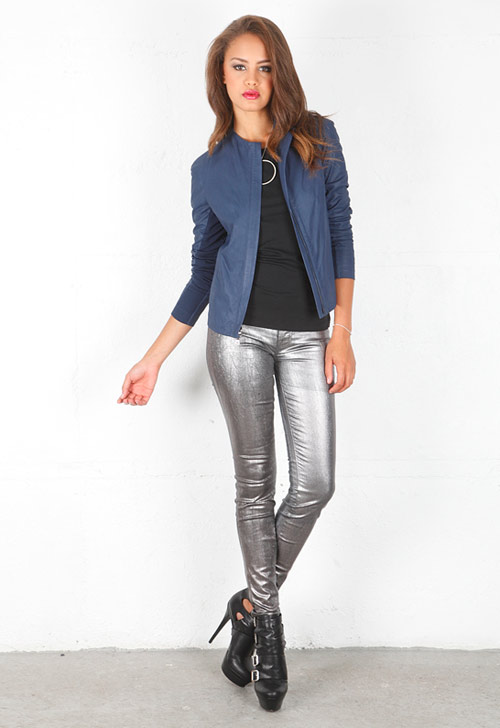 Tự tin với đồ ánh kim trên phố - 7