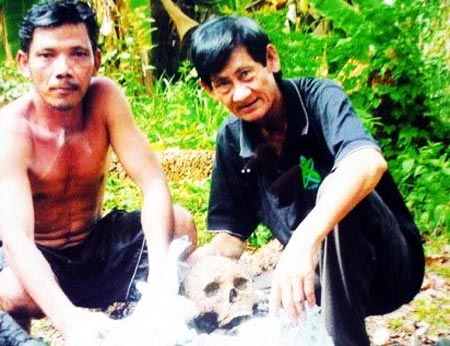 Ông già 40 năm đi xin xác chết "mồ côi" - 4