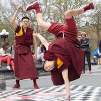 Ca nhạc - MTV - 4 “nhà sư” điển trai nhảy hip hop ngoạn mục