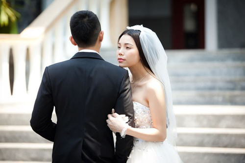 7 chân dài Việt thất bại khi cầm mic - 8