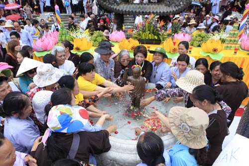 Toàn cảnh Đại lễ Vesak Liên Hợp Quốc 2014 tại Việt Nam - 15