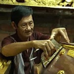 Tin tức trong ngày - Ông già 40 năm đi xin xác chết &quot;mồ côi&quot;