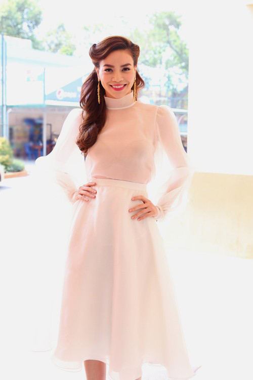 4 giám khảo X-Factor được yêu thích vì mặc đẹp - 8