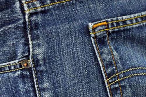 Úc: Thu hồi hàng ngàn quần jean chứa chất gây ung thư - 1