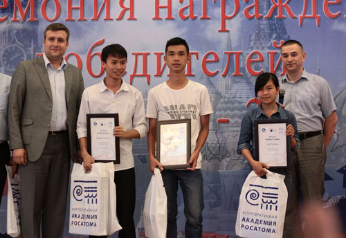 3 học sinh VN giành học bổng du học năng lượng hạt nhân Nga - 1