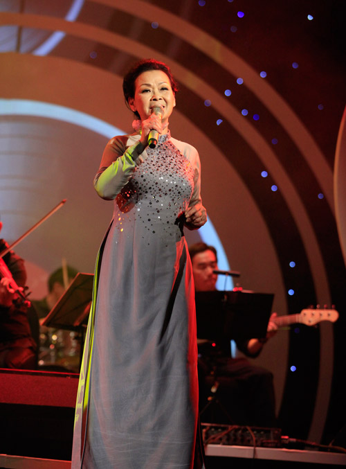 Clip hiếm: Khánh Ly "gặp lại" Trịnh Công Sơn - 4