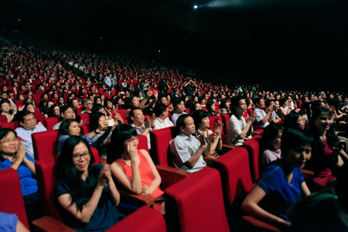 Clip hiếm: Khánh Ly "gặp lại" Trịnh Công Sơn - 11