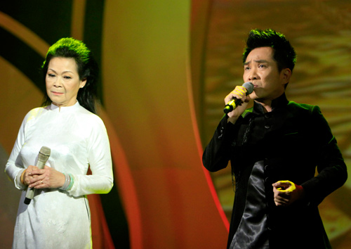 Clip hiếm: Khánh Ly "gặp lại" Trịnh Công Sơn - 9