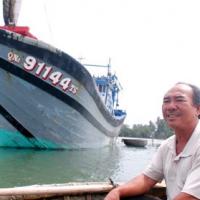 Tin tức trong ngày - Ở nhà cấp 4, đổ tiền tỷ đóng "siêu tàu"